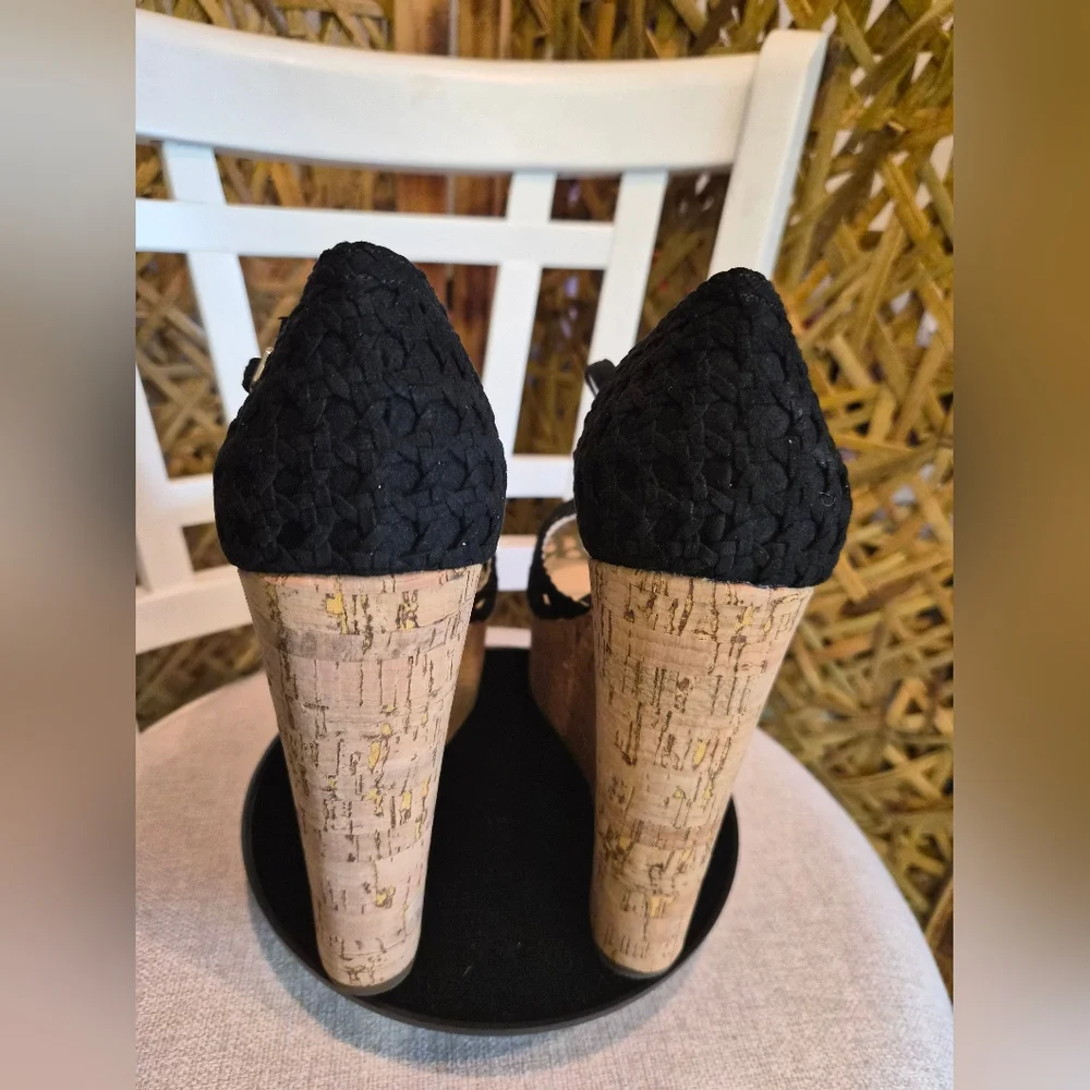 Jessica Simpson Black and Tan Wedge Shoes